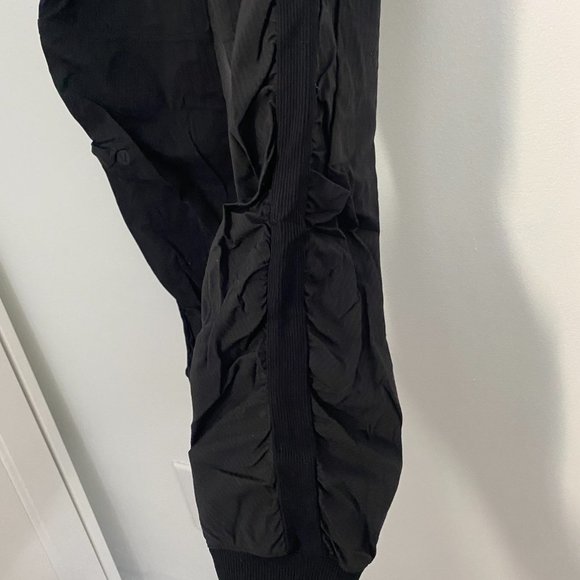 Black pin-stripe lulu joggers - Picture 5 of 6